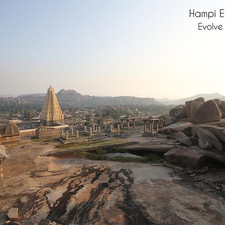 Hotel Evolve Back Hampi Exterior foto
